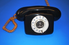Queens_silver_jubilee_compact_telephone_1977