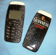 Nokia_3310_with_Guinness_covers